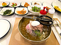 청담 - BGC 보니파시오 하이스트리트에 위치한 진정한 한국식 고기집 — food (필주소 연동)