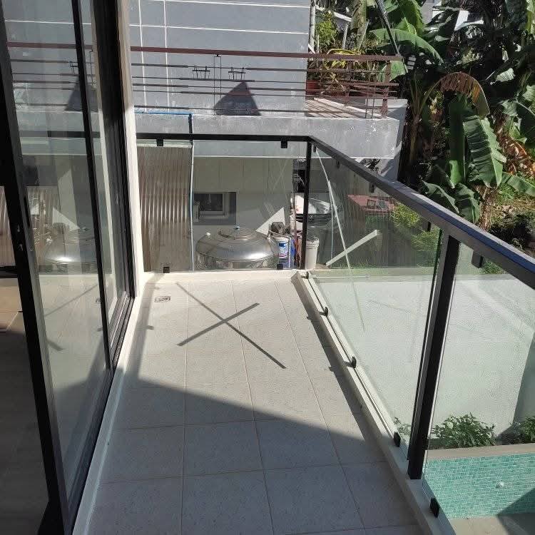 마닐라 기타 CM Doors & Windows 창호전문 회사