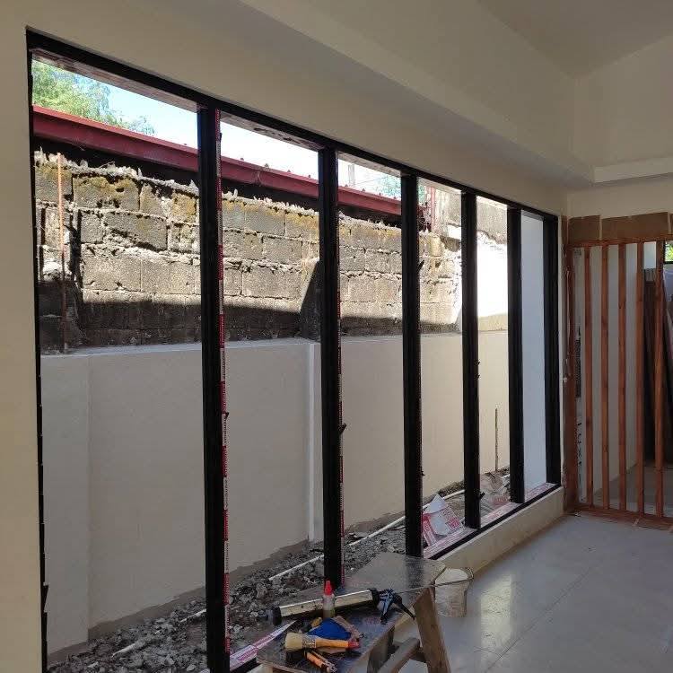 마닐라 기타 CM Doors & Windows 창호전문 회사